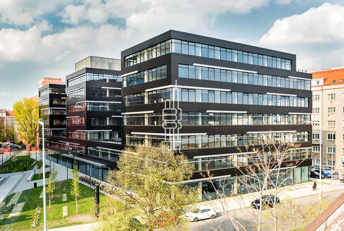Pronájem kanceláře 2082 m²